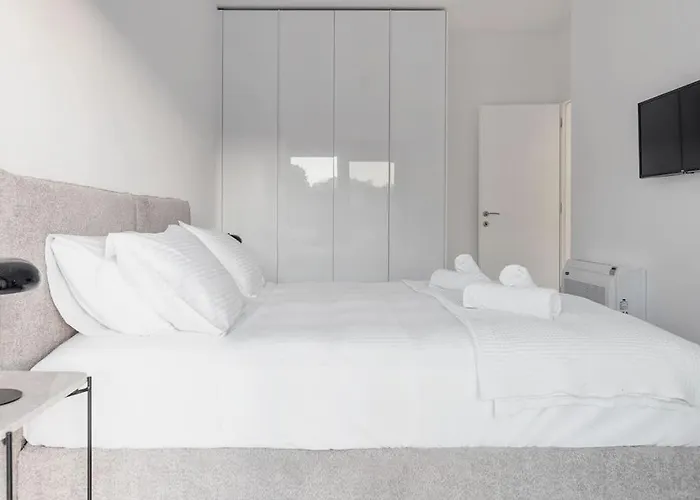 アパート Maison Du Jardin 2-bedroom Private Outdoor Jacuzzi