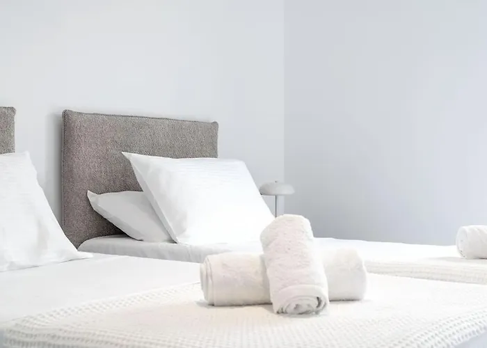 Maison Du Jardin 2-bedroom Private Outdoor Jacuzzi アパート Rhodes City