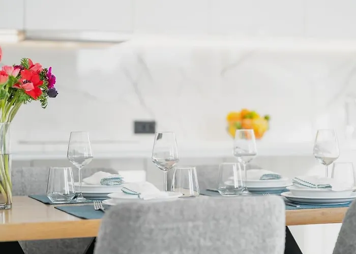 Maison Du Jardin 2-bedroom Private Outdoor Jacuzzi アパート *