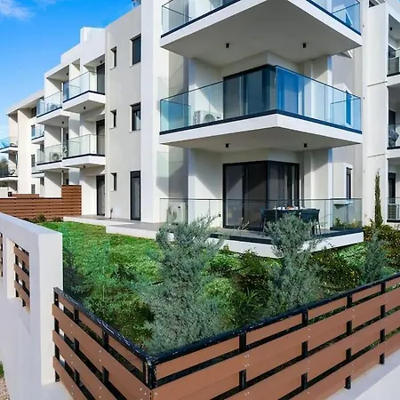 Maison Du Jardin 2-bedroom Private Outdoor Jacuzzi Rhodes City