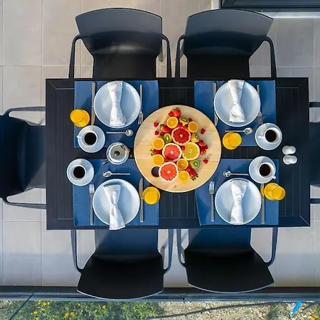 Maison Du Jardin 2-bedroom Private Outdoor Jacuzzi アパート Rhodes City