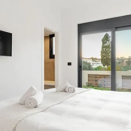 Maison Du Jardin 2-bedroom Private Outdoor Jacuzzi Rhodes City