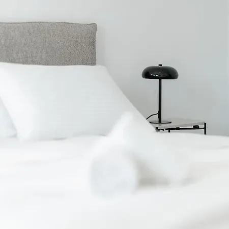 Maison Du Jardin 2-bedroom Private Outdoor Jacuzzi * Rhodes City