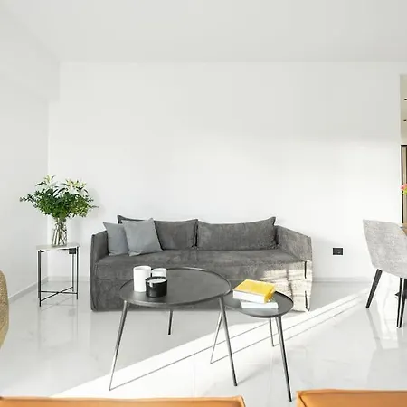 Appartement Maison Du Jardin 2-bedroom Private Outdoor Jacuzzi *
