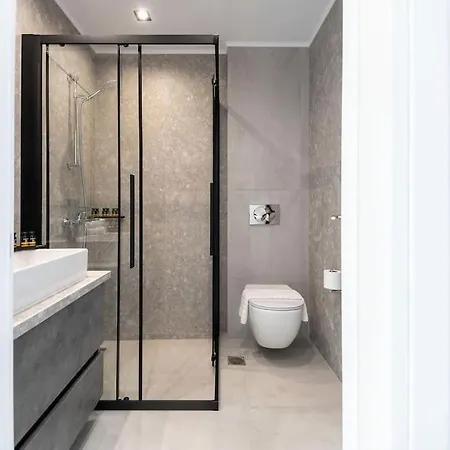 Maison Du Jardin 2-bedroom Private Outdoor Jacuzzi Lejlighed *