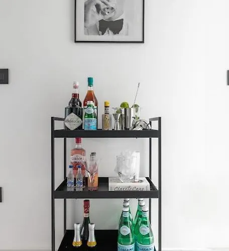 Maison Du Jardin 2-bedroom Private Outdoor Jacuzzi Родос