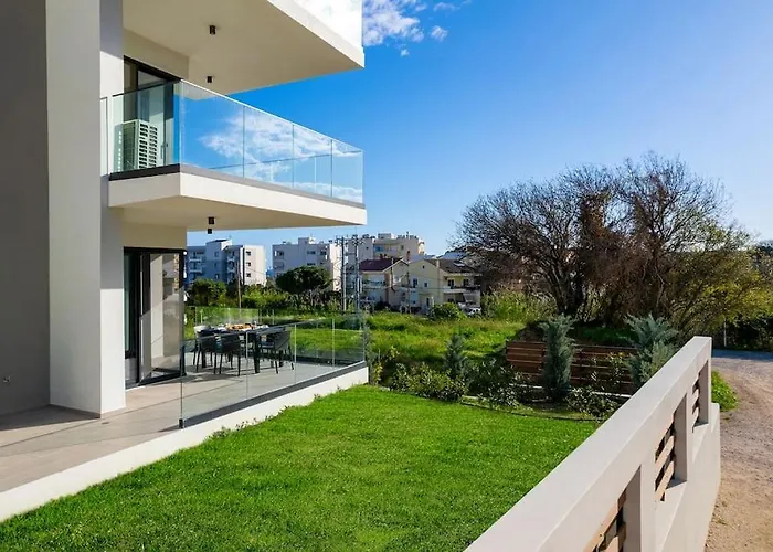 Maison Du Jardin 2-bedroom Private Outdoor Jacuzzi Rhodes City