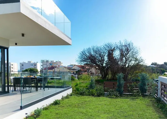 Apartamento Maison Du Jardin 2-bedroom Private Outdoor Jacuzzi *