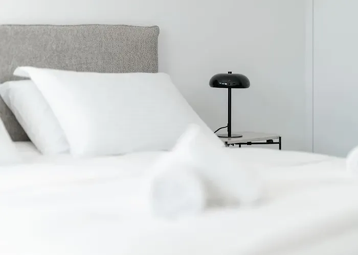 Maison Du Jardin 2-bedroom Private Outdoor Jacuzzi * Rhodes City